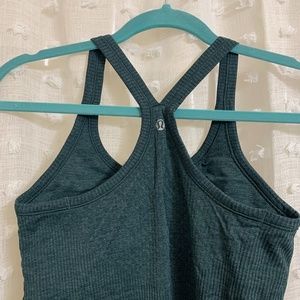 Lululemon tank